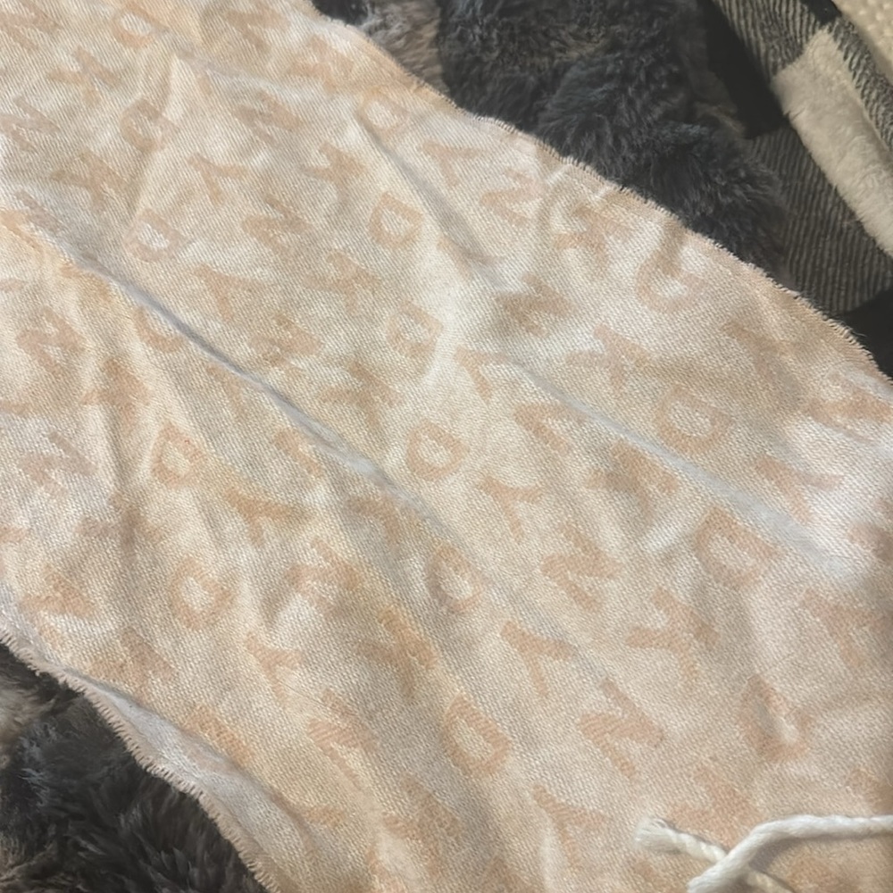 Scarf - Picture 2 of 3